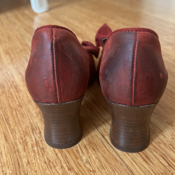 DeKode Pumps 7 - Picture 3 of 5